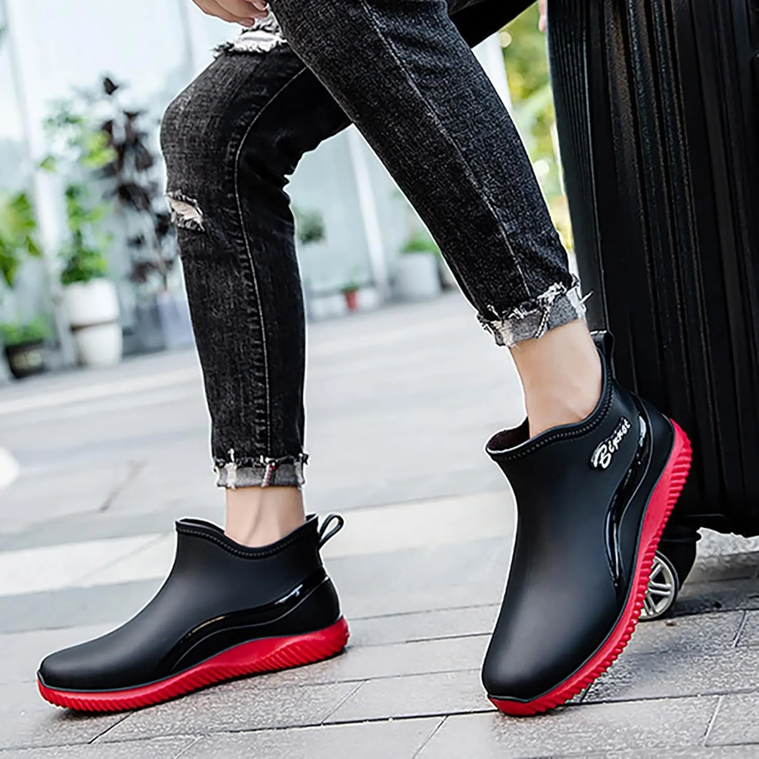Womens Rain Boots Mid Calf Mens Grounded Footwear Fall Booties 2024 Low Heel Slip On Barefoot Shoes Women's Rubber Rain Boots Waterproof & Anti-slip Womens Chelsea Boots